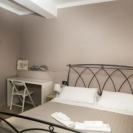 Vernazza2010 Rooms ภายนอก รูปภาพ