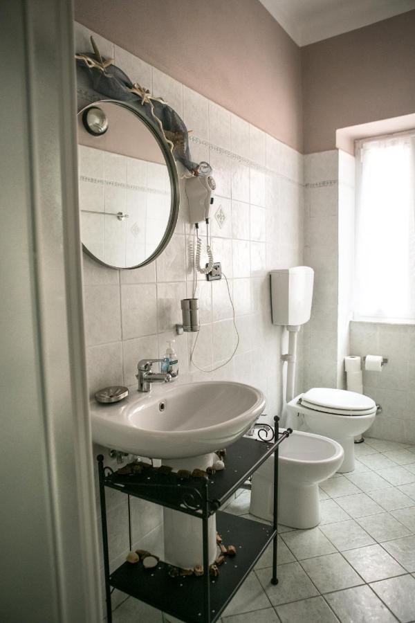 Vernazza2010 Rooms ภายนอก รูปภาพ