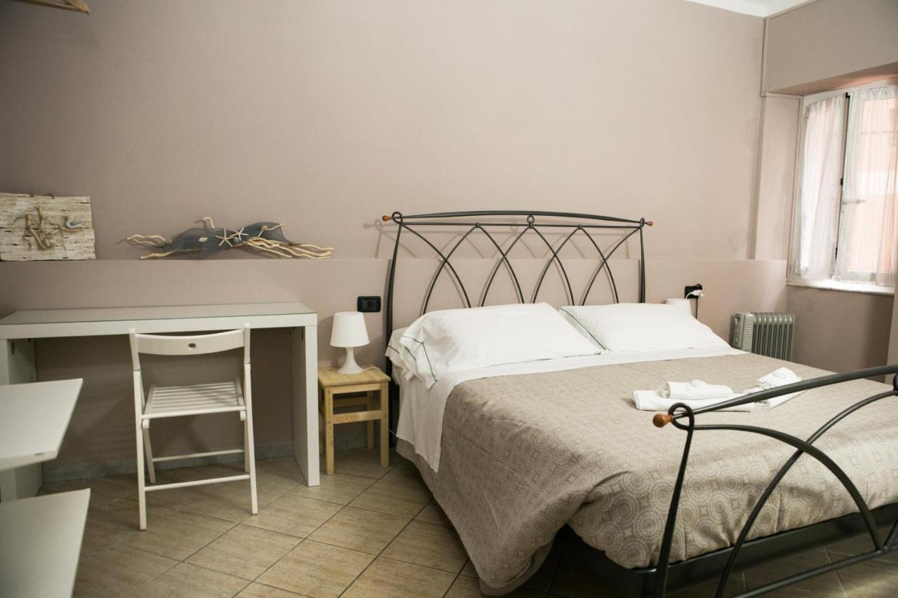 Vernazza2010 Rooms ภายนอก รูปภาพ
