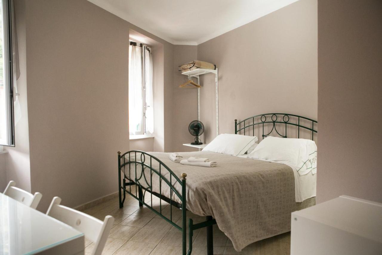 Vernazza2010 Rooms ภายนอก รูปภาพ