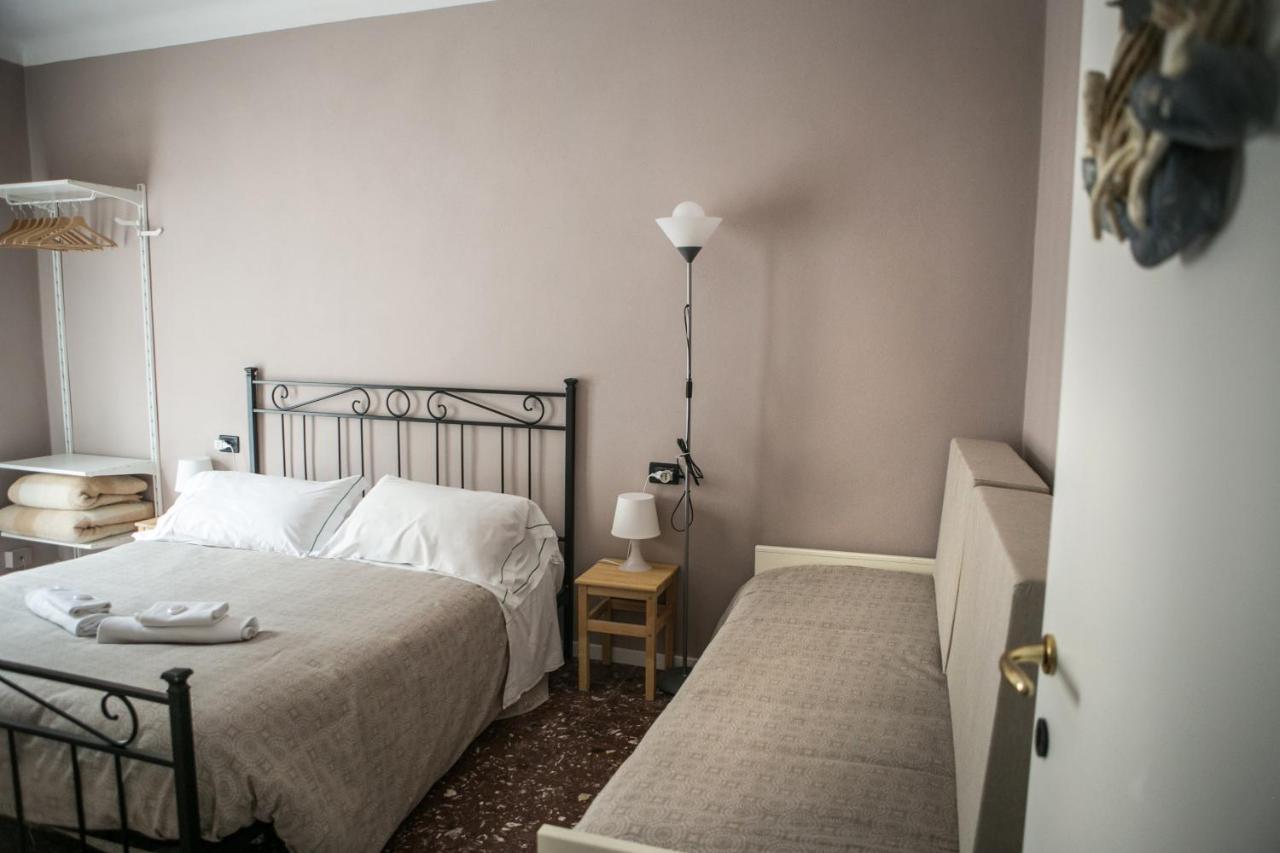 Vernazza2010 Rooms ภายนอก รูปภาพ