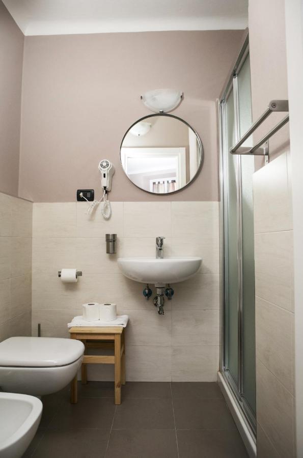 Vernazza2010 Rooms ภายนอก รูปภาพ
