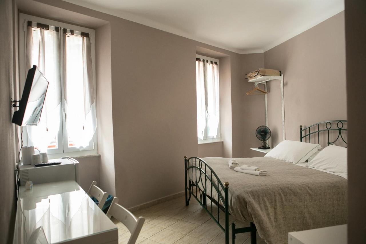 Vernazza2010 Rooms ภายนอก รูปภาพ
